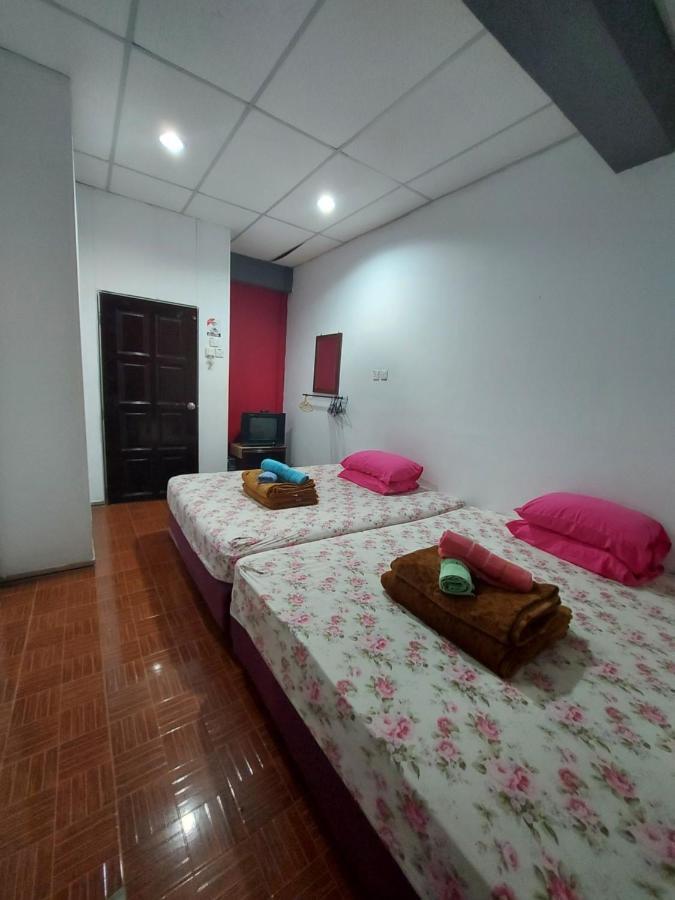 Nabil Nabila Motel Kuah Bagian luar foto