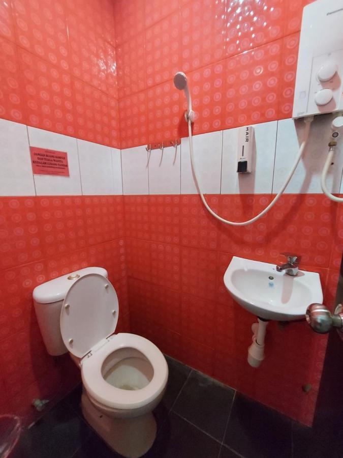 Nabil Nabila Motel Kuah Bagian luar foto